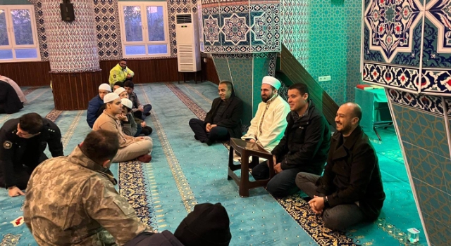 Toprakkale’de Sabah Namazı Buluşması Göçmenler Camii’nde Gerçekleşti