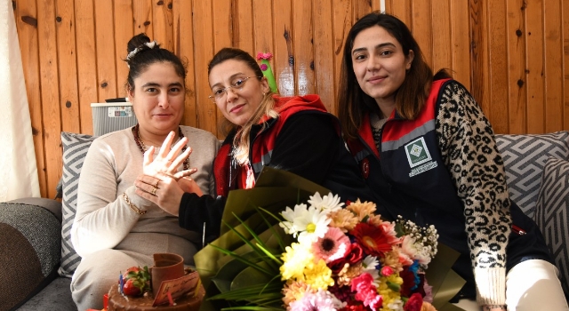 Engelli Melike Kara’nın Yüzünü Güldüren Doğum Günü Sürprizi
