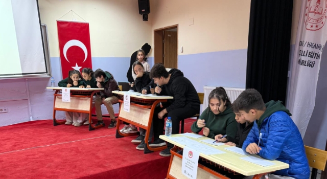 Hasanbeyli’de Okullar Arası Bilgi Yarışması Nefes Kesti