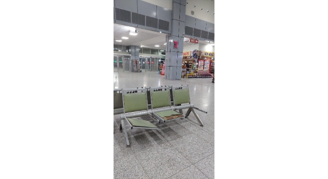 Osmaniye Otogarı’nda Tepki Çeken Görüntü: Kırık Koltuklar Vatandaşları Utandırdı