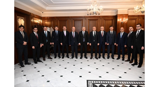 Osmaniye’de İdareciler Günü Buluşması: Vali Yılmaz Tüm Yöneticilerle Bir Arada