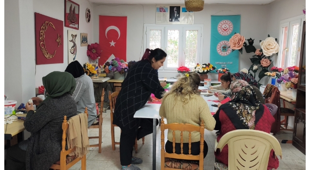 Toprakkale’de Kadın İstihdamına ADEM Desteği: EVA Çiçek Kursu Başladı