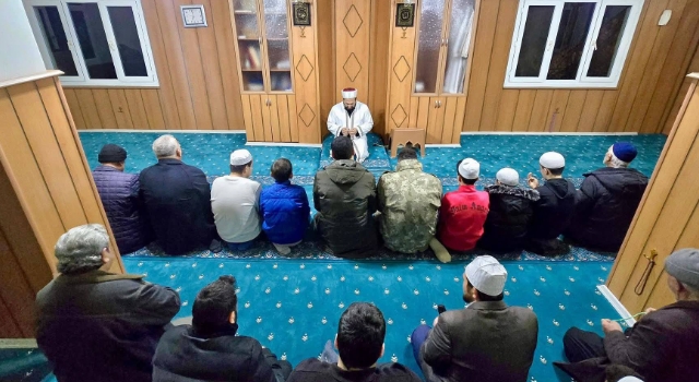 Toprakkale’de Sabah Namazı Buluşmaları Sürüyor