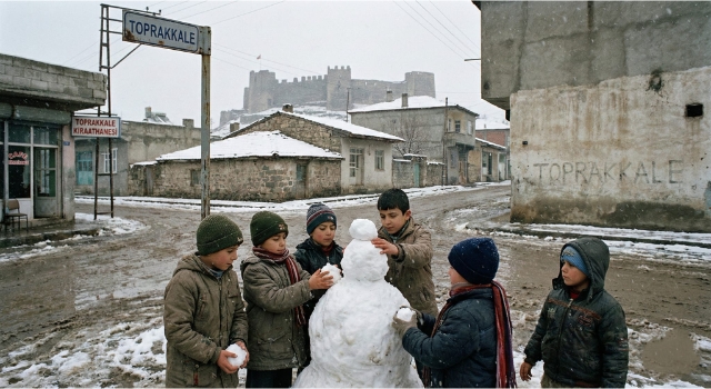 Toprakkaleiler Kar Özlemini Dindirmek İstiyor