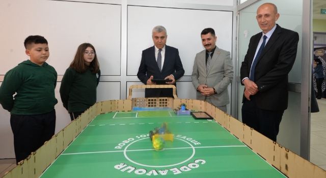 Müdür Albak’tan Çamlıkeveler'deki Robotik Kulübüne Destek
