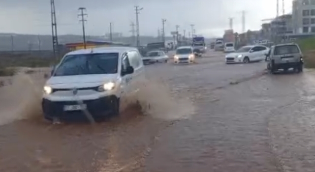 Osmaniye’de Kuvvetli Yağış Ulaşımı Olumsuz Etkiledi
