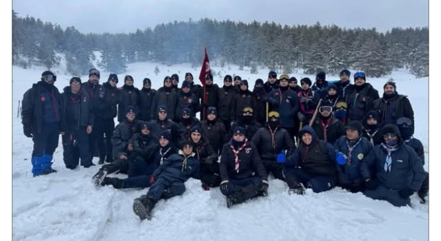 Osmaniyeli İzciler 2026 Bolu Millî Kış Kampı’nda Büyük Başarı Elde Etti