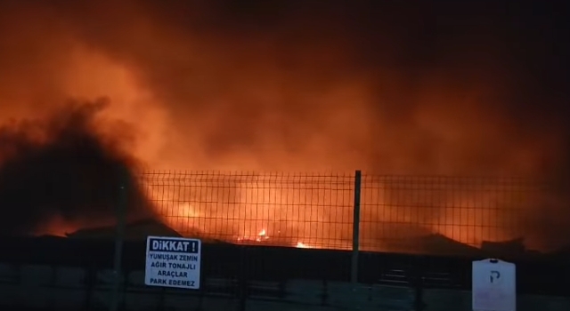 Kadirli OSB’de Şen Piliç Fabrikasında Yangın