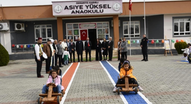 Kadirli'de "Yeniden Sokakta" Projesini Çocuklar Çok Sevdi