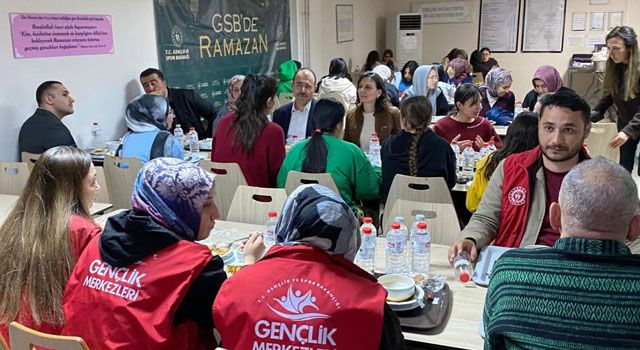 Kaymakam Dolu KYK Kız Yurdu’nda İftar Yaptı