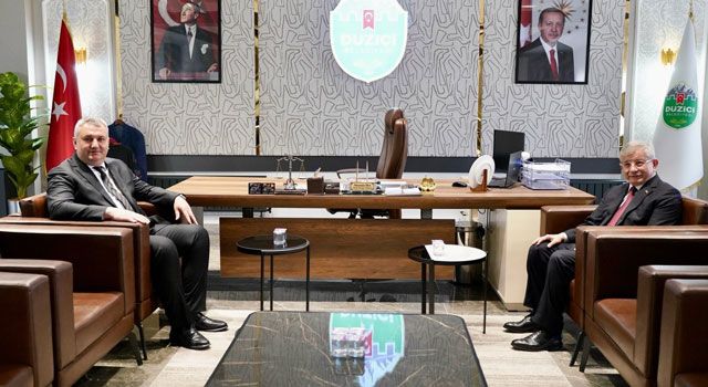 Gelecek Partisi Lideri Davutoğlu, Başkan İba'yı Ziyaret Etti