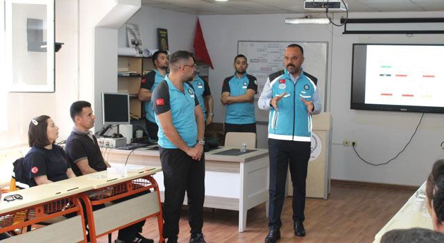 UMKE Gönüllülerine Kritik Eğitim