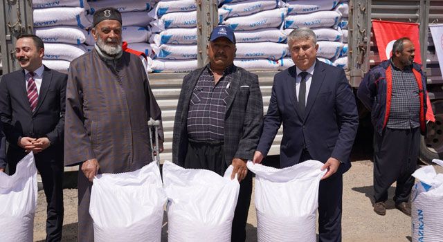 Hasanbeyli’de Çiftçilere 24 Ton Nohut Tohumu Desteği