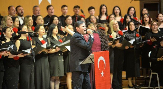Osmaniye’de “Ezgilerde Vatan” Konseri Büyük İlgi Gördü