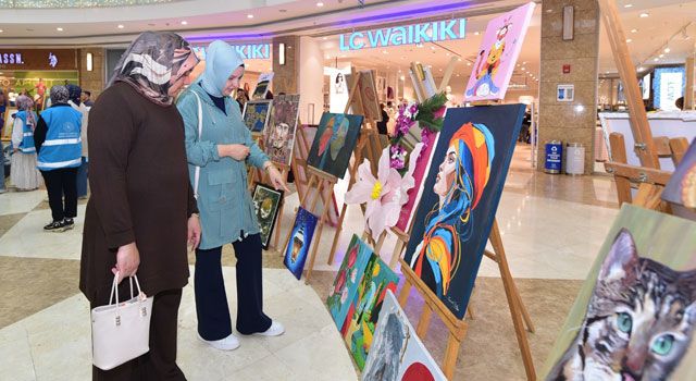 Osmaniye’de “Kültür Sanat Sokağı” Sergisi Sanatseverlerle Buluştu