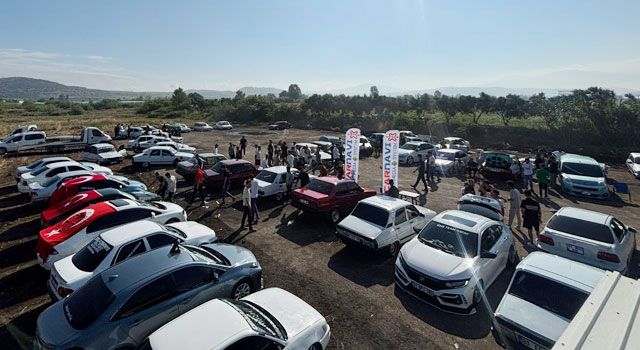 Osmaniye’de Otomobil Tutkunları Buluştu