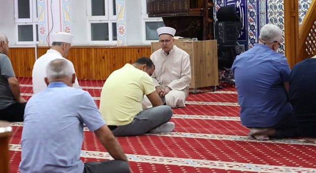 15 Temmuz Şehitleri Osmaniye Alibeyli Camii'nde Dualarla Anıldı