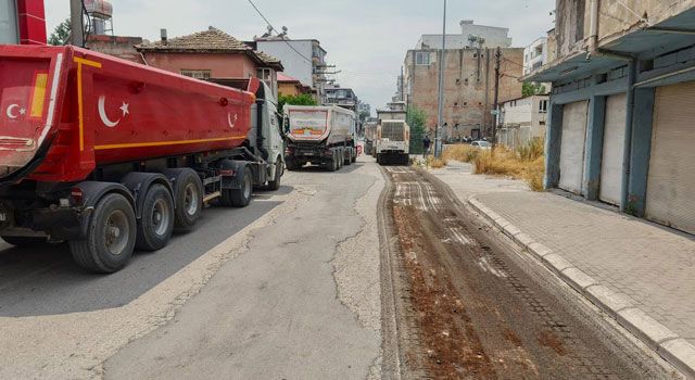 Osmaniye'de Akyar Caddesi'nde Sıcak Asfalt Çalışması Başladı