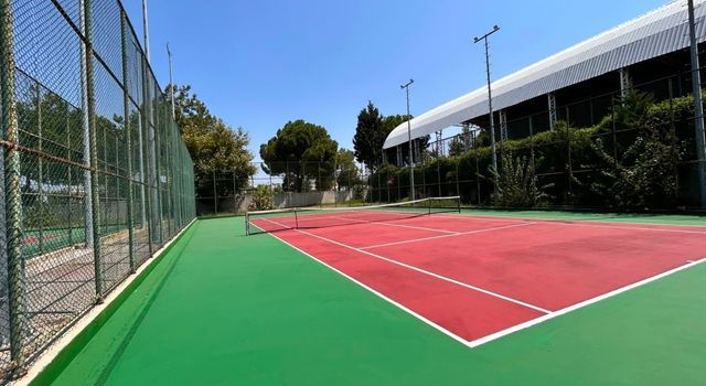 Osmaniye’de 4 Tenis Kortunda Yenileme Çalışması Tamamlandı