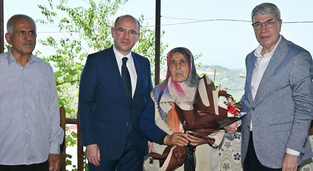 Vali Serdengeçti, 15 Temmuz Şehidi Karacatilki’nin Ailesini Ziyaret Etti