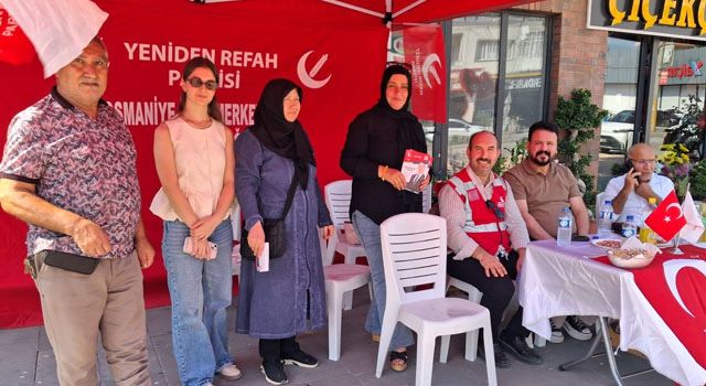 Yeniden Refah Partisi Osmaniye’de stant Çalışması Yaptı