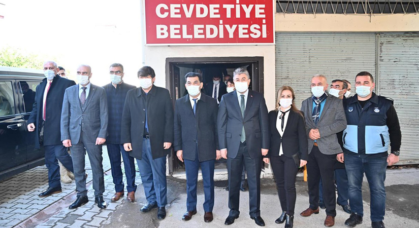 Vali Yılmaz Cevdetiye beldesinde