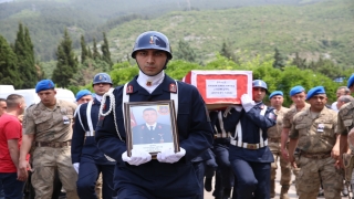 Şehit Jandarma Uzman Çavuş Ertaş, Hatay’da son yolculuğuna uğurlandı
