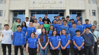 Silifke’de meslek lisesi öğrencileri Adalet Sarayını ziyaret etti