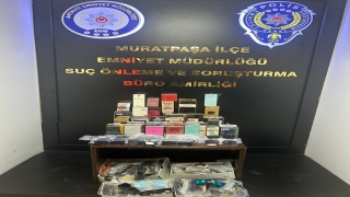 Muratpaşa’daki denetimlerde kaçak ürünlere el konuldu