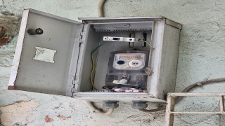 Adana’da evlerindeki elektrik panosundan uyuşturucu hap çıkan 2 kişi tutuklandı