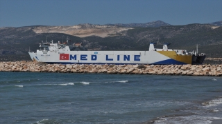 İsrail’in saldırıları nedeniyle Lübnan’dan ayrılan 315 kişi gemiyle Mersin’e geldi