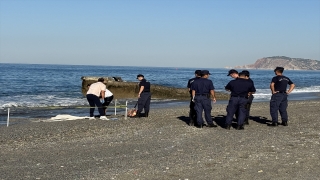 Alanya’da deniz kıyısında erkek cesedi bulundu