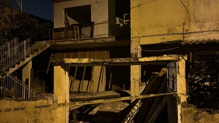 Hatay’da deprem hasarlı evin balkonunun çökmesi sonucu 2 kişi öldü