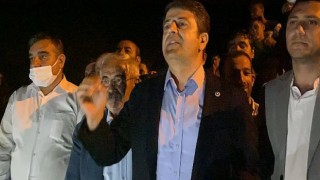 Milletvekili Tutdere gece yarısı tütün yasağı eylemine katıldı, alandı coşkuyla karşılandı