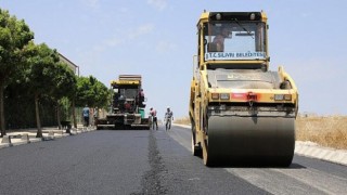Silivri Belediyesi’nin asfalt mesaisi devam ediyor