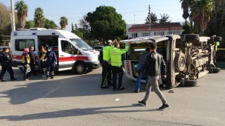 Osmaniye'de Kazazede taşıyan ambulans devrildi 4 yaralı