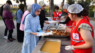 Kızılay, OKÜ öğrencilerine iftar yemeği verdi