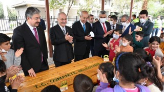 Osmaniye Belediyesi’nden Öğrencilere Ahşap Piknik Masası