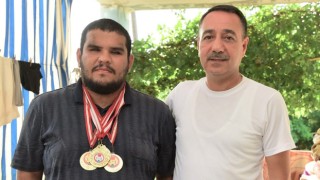 Engelli Halter Şampiyonu Nuri Poyraz'a İl Müdürü Acar’dan destek