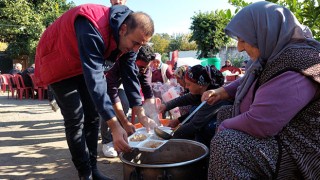 Düğün Yemekleri Toprakale’de İmece İle Hazırlanıp Dağıtılıyor