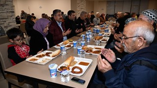 Vali Yılmaz iftarda vatandaşlarla buluştu