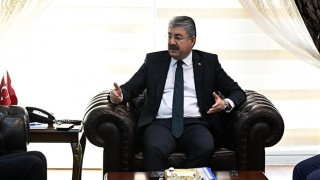 Yerel Basını Davet Etmeyen Vali Erdinç Yılmaz, Toplantı Yaptı