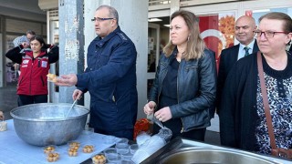 Burdur’da şehitler için lokma dağıtıldı