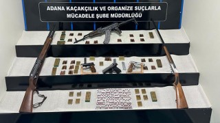 Adana’da iki evde ruhsatsız 6 silah ele geçirildi