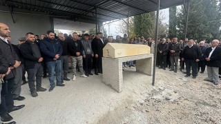 Adana’da yangında yaşamını yitiren çift ile ikiz bebeklerinin cenazesi defnedildi