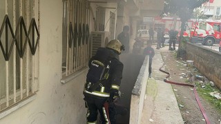 Antalya’da araç tamirhanesinde çıkan yangın söndürüldü