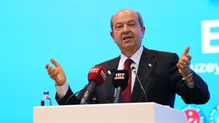 KKTC Cumhurbaşkanı Tatar, Türkiye KamuSen Genişletilmiş İstişare Toplantısı’nda konuştu