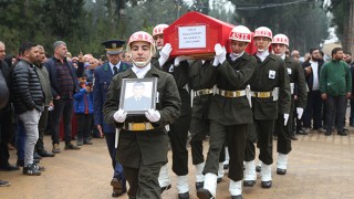 Kocaeli’de trafik kazasında ölen astsubayın cenazesi Hatay’da defnedildi