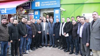 Tarsus Belediye Başkan adayı Tat, AK Parti İlçe Başkanlığını ziyaret etti
