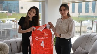 TVF’den Kahramanmaraş’taki depremden etkilenen Ayşe Sudem’e anlamlı hediye